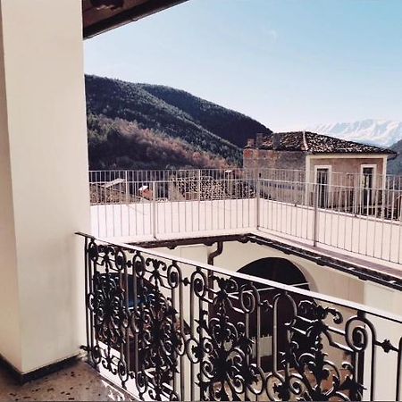 Piazzetta Del Forno Grazioso Bilocale Ad Assergi Dış mekan fotoğraf