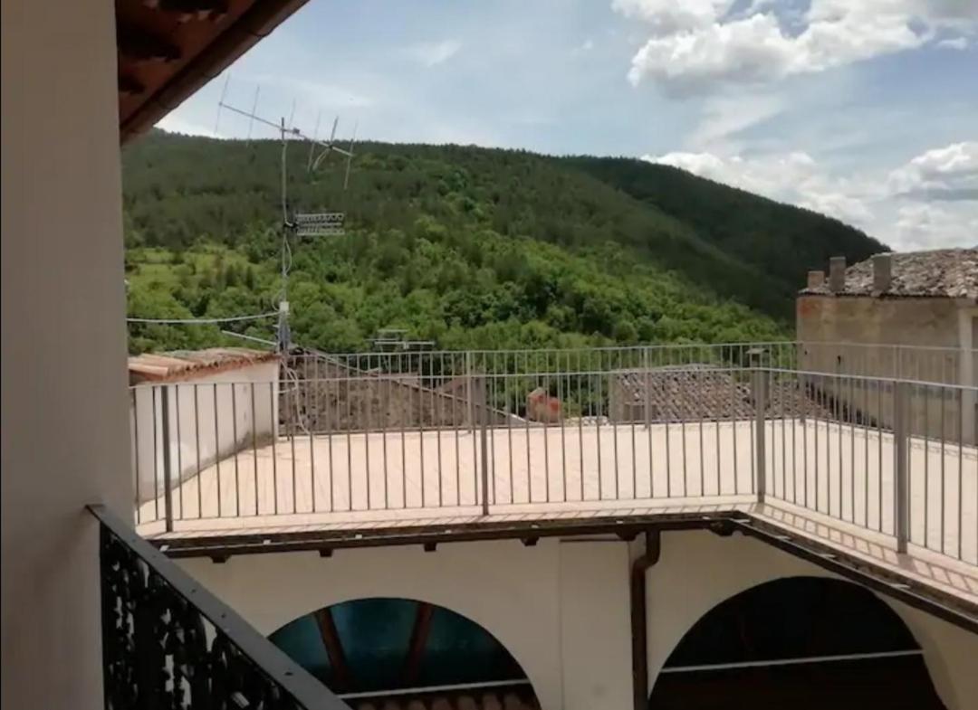Piazzetta Del Forno Grazioso Bilocale Ad Assergi Dış mekan fotoğraf