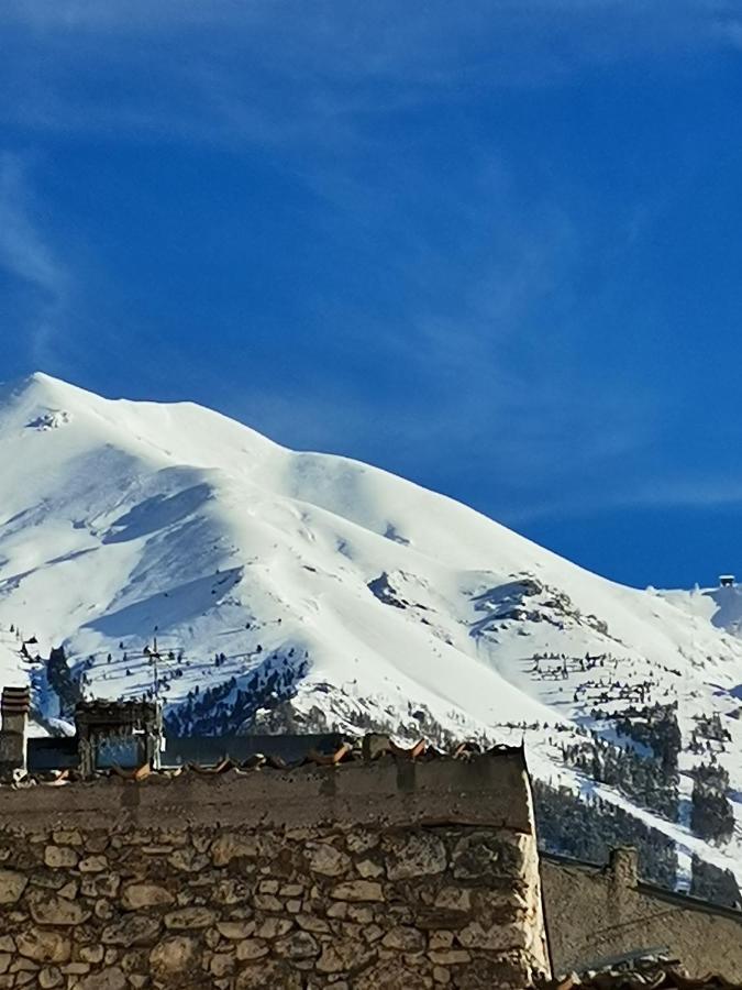 Piazzetta Del Forno Grazioso Bilocale Ad Assergi Dış mekan fotoğraf