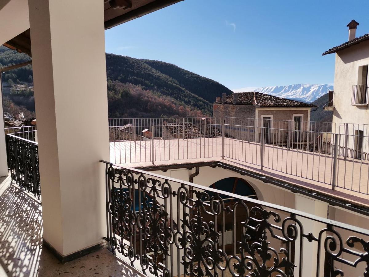 Piazzetta Del Forno Grazioso Bilocale Ad Assergi Dış mekan fotoğraf